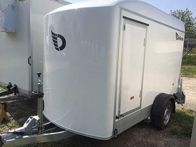 Reboque de Oficina C300 com Porta Traseira e Lateral